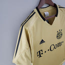 FC Bayern Munich 2004-06 Away Shirt 4