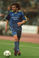 Juventus 97/98 Long Sleeve Away Shirt 3