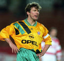 FC Bayern Munich 1993-96 Away Shirt 4